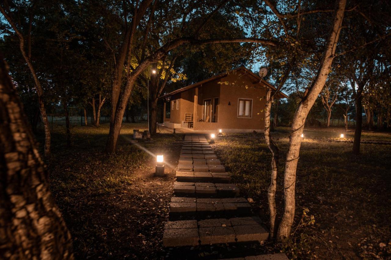 Villa Tranquil Wild Tanamalwila Esterno foto